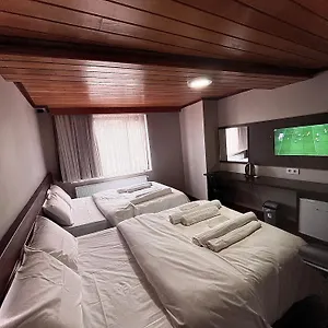 Hotel Gold Corner
