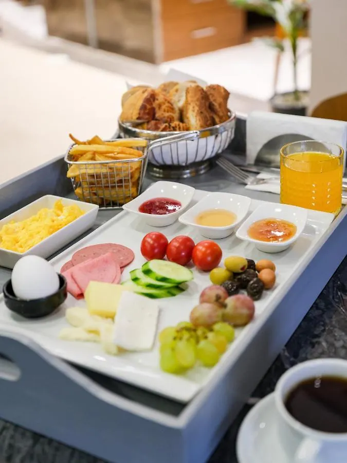 Merlin Hotel Istanbul 4*,
